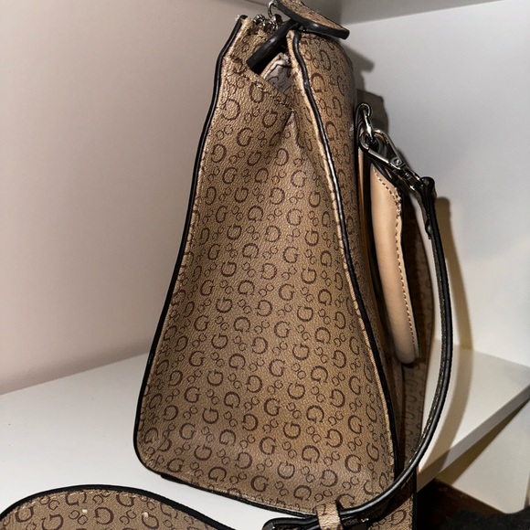 Guess Beige Signature Satchel W/ Strap - Picture 3 of 10